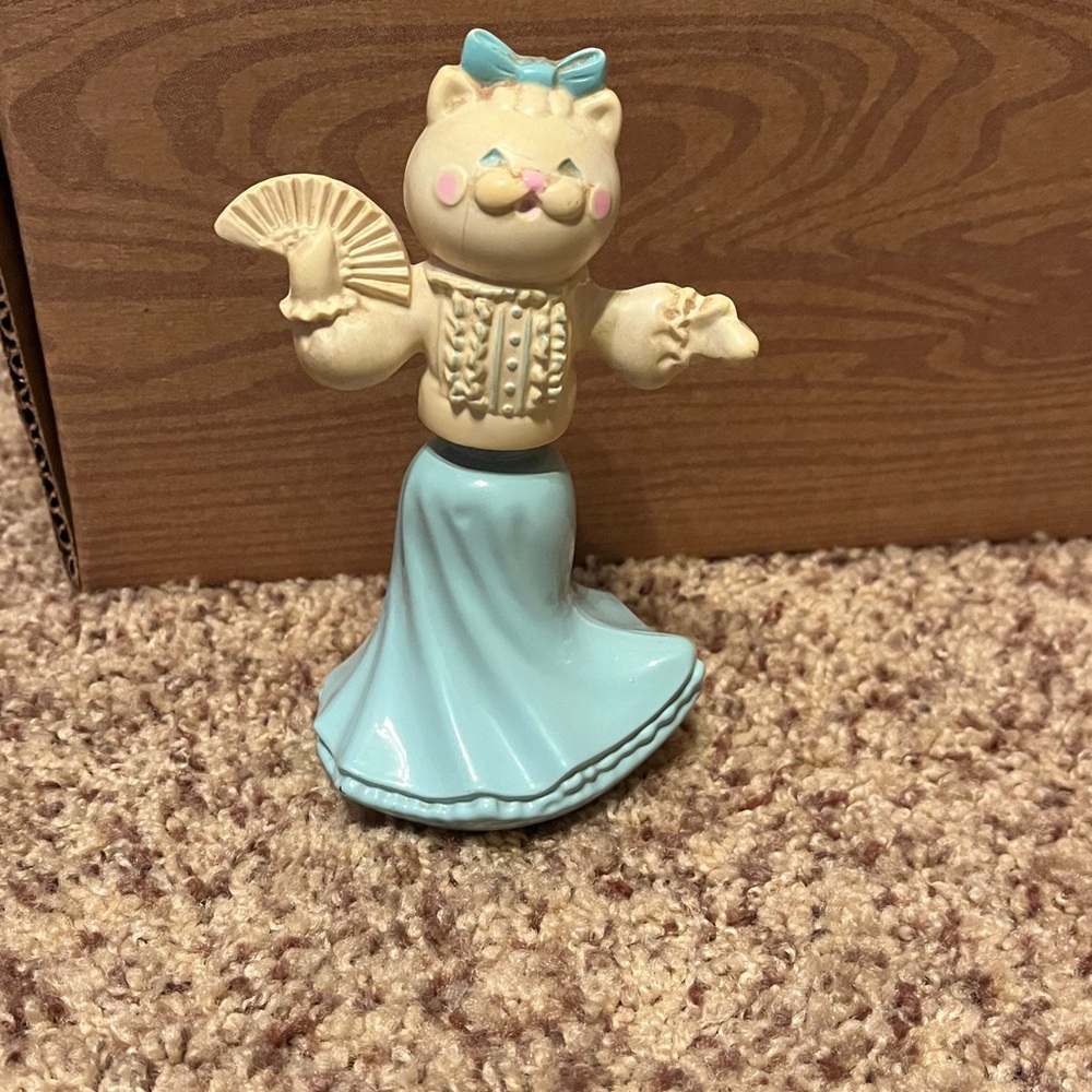 Avon Honey Bee Moonwind Cologne Bottle in Blue